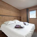 Famillial T4 A Courchevel Moriond, 8 Pers, A 100 M Des Pistes Avec Parking, Terrasse Et Wifi - Fr-1-563-45