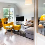 Larmor-Plage : Appartement T3 Avec Terrasse Et Garage - Fr-1-349-155