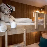 Charmant Duplex A Courchevel Avec Balcon, Parking Et Proche Des Pistes - Fr-1-575-56