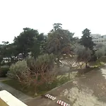 Appartement Confortable Proche Thermes Avec Balcons Et Climatisation A Balaruc-Les-Bains - Fr-1-503-3