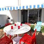 2 Pieces Avec Grande Terrasse, Climatisation, Piscine Et Parking Au Grau-Du-Roi - Fr-1-307-139