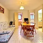 Pavillon Independant Pour 6 Personnes Dans Une Residence Securisee Avec Piscine