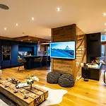 Chalet Nyumbani : Luxe Et Confort, Skis Aux Pieds, Proche Lac Et Pistes, Sauna, Jacuzzi, Solarium - Fr-1-598-66