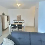 Agreable Appartement Pour 4 Personnes A 150M De La Plage