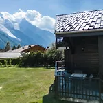 Demi-Chalet Cosy A Chamonix Avec Jardin, Parking Et Wi-Fi - Fr-1-343-227