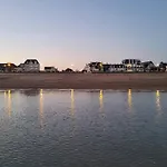 Studio Avec Terrasse, Parking Prive Et Acces Direct A La Plage - Fr-1-465-86