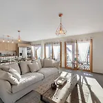 Appartement Au Pied Des Pistes - 6 Adultes + 2 Enfants, 4 Chambres, Parking, Wifi - Fr-1-570-40