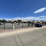Charmant T2 Renove, 4 Couchages, Proche Plage Et Port, Balcon, Parking Securise, St-Cyprien - Fr-1-106-55