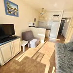 Studio Climatise En Bord De Mer Avec Terrasse Et Parking Prive - Fr-1-716-43