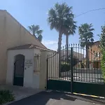 Pavillon Pour 4 Personnes Dans Une Residence Avec Piscine