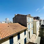 Studio Renove Et Idealement Situe Dans Le Centre Des Sables Dolonne 2 Pers