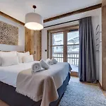 Appartement 6 Pers. Avec Terrasse Pres Des Pistes, Cheminee Et Parking, Val D'Isere - Fr-1-567-111