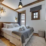 Appartement 6 Pers. Avec Terrasse Pres Des Pistes, Cheminee Et Parking, Val D'Isere - Fr-1-567-111