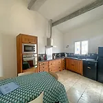 Maison Pour 5 Pers Avec Terrasse A Saintes-Maries-De-La-Mer - Fr-1-475-163
