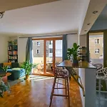Charming T3 Of 60 M2 With Balcony In Marseille