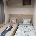 Mobil Home Chaleureux Et Idyllique