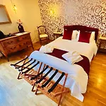 Chambres D'Hotes Chateau De Jonquieres