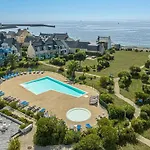 Charmante Maison A Guilvinec Avec Piscine Partagee