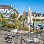 Charmante Maison A Guilvinec Avec Piscine Partagee