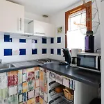 Charmant Pavillon T3 Avec Terrasse Sud, Piscine, Proche Mer A Gruissan - Fr-1-409-198