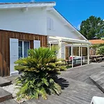 Air-Conditioned House 3 Stars, With Pool And Jacuzzi