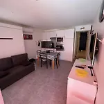 Bel Appartement 2 Pieces Avec Climatisation A Port Camargue, Pour 4 Personnes - Fr-1-731-129