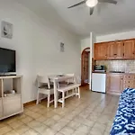 Appartement Calme Pour 4, Avec Terrasse Et Wifi, Saintes-Maries-De-La-Mer - Fr-1-475-211
