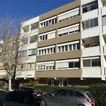 Appartement 3 Pieces Avec Balcon Et Climatisation A Balaruc-Les-Bains - Fr-1-553-298