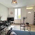 Charming Seaside House 2 Bedrooms