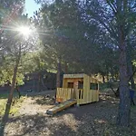 Dependance Dans Mas Traditionnel Avec Piscine