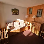 6 Persons Appt / Upper Resort