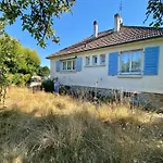 La Maison Bleue Vacance Et Jardin, La Mer A 550 M