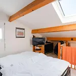 Pavillon Studio Mezzanine Climatise Avec Piscine Et Wifi, Proche Plage A Gruissan - Fr-1-409-240