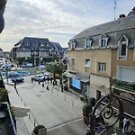 Place Morny, Maison De Ville, 2 Chambres, Terrasse
