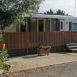 Mobilhome Cosy Spacieux 42M2, Climatise, Tv & Ll, 3 Chambres