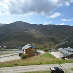 Studio Avec Lit Clos Savoyard Et Coin Montagne Au Pied Des Pistes - Fr-1-452-101