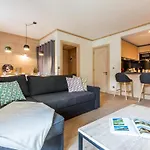 Appartement Centre-Ville, Proche Pistes Et Commerces, 6 Pers., 2 Ch., Balcon, Parking Inclus - Fr-1-519-5