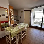 Appartement 2 Pieces Avec Loggia, Piscine Et Parking Prive A 250M Des Commerces Et Proche Plage - Fr-1-229B-74