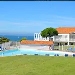 Appartement Vue Mer Dans Residence 3 Etoiles