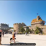Studio Centre Ville Proche Plages Et Commerces