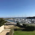 Grand T2 En 1Ere Ligne Vue Mer Sur Le Petit Port