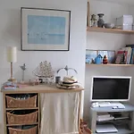 La Maison Bleue, Authentique Et Charmante Maison De Pecheur