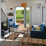 Pretty Breton Holiday Home In A Top Location