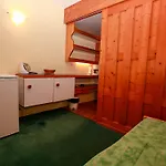 Studio Cabine 25M², Skis Aux Pieds, Balcon, 4 Pers, Cuisine Equipee - Fr-1-346-495
