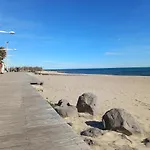 Appart Avec Piscine, Entre Plage, Port Et Falaises