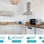 Bel Appartement Pour 6, Vue Mer, 50M Plage