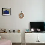 Joli Appartement Avec Jardin, Rive Droite