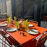 Superb Holiday Home, 250M Beach