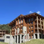 Arc 1800: Appart Chic 5* Avec Spa, 3Ch, Terrasse, Vue Mont-Blanc - Fr-1-352-92