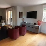 Appartement 115 M2 En Rez De Jardin
